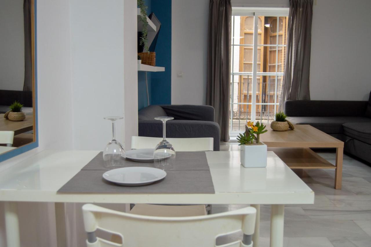 Novam Apartament マラガ エクステリア 写真