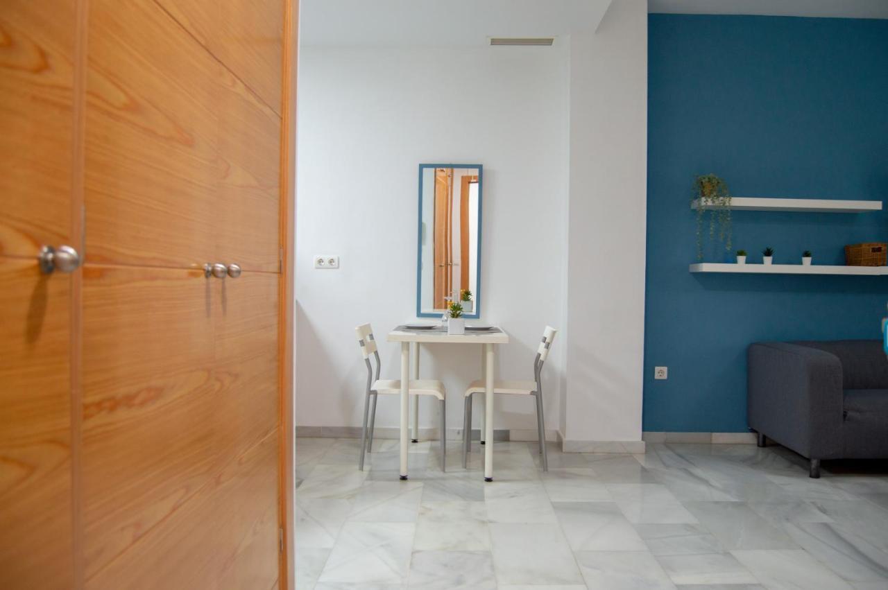 Novam Apartament マラガ エクステリア 写真